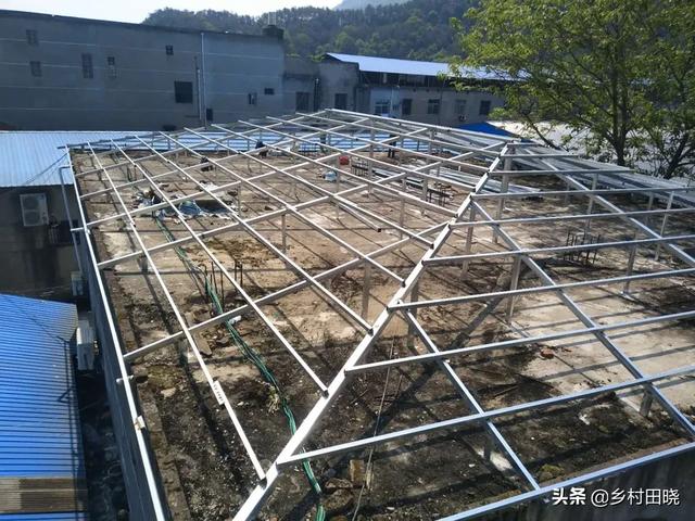 農村自建房坡屋頂，用琉璃瓦還是樹脂瓦？看看內行人的經驗分享